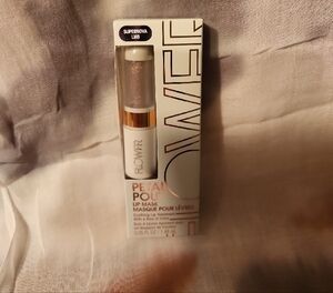 Flower Petal Pout Lip Mask - Supernova NIB